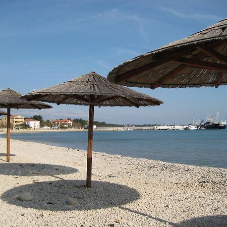 Holiday Home Branka - 80 M From Beach Vir Exterior photo