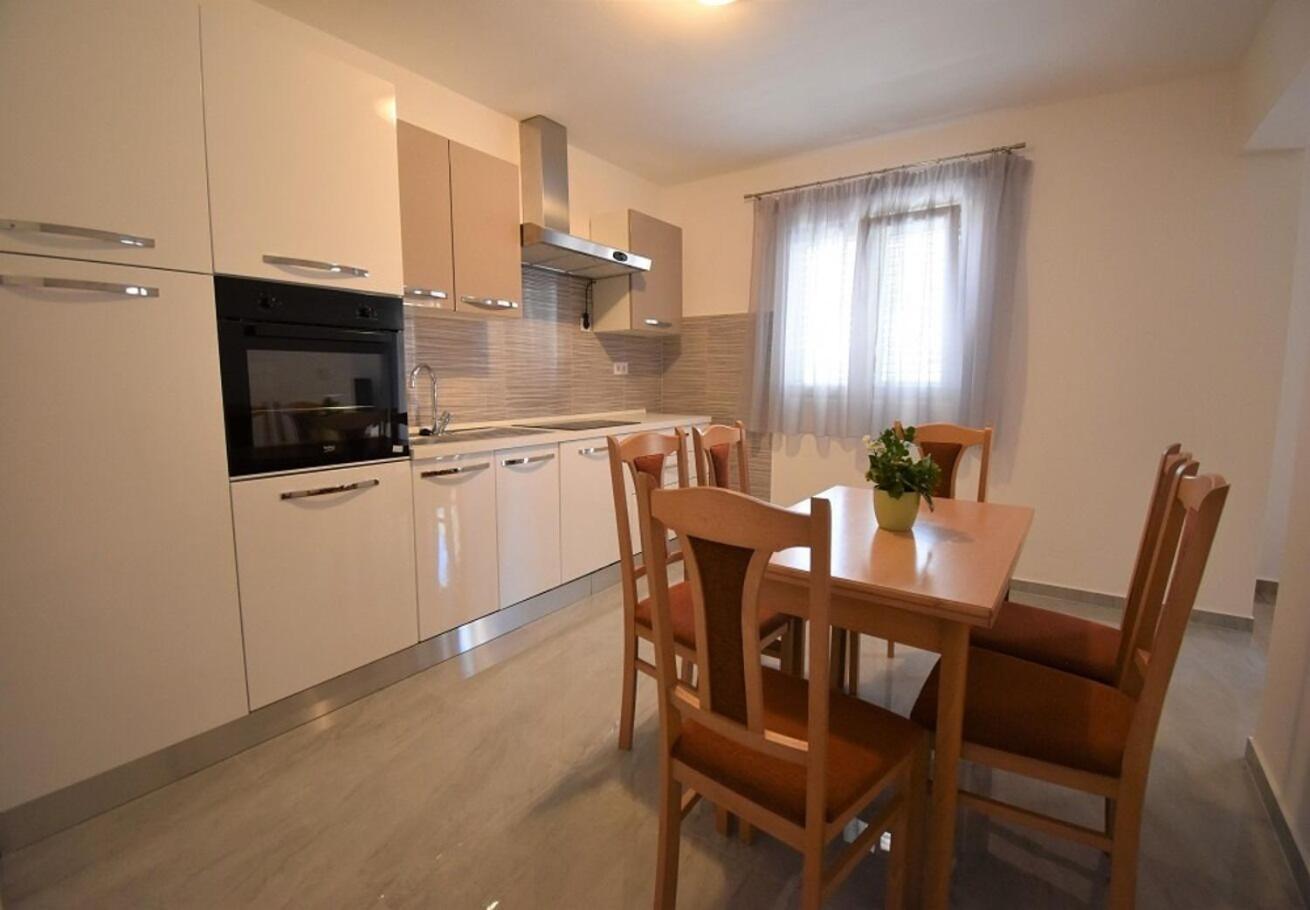 Holiday Home Branka - 80 M From Beach Vir Exterior photo